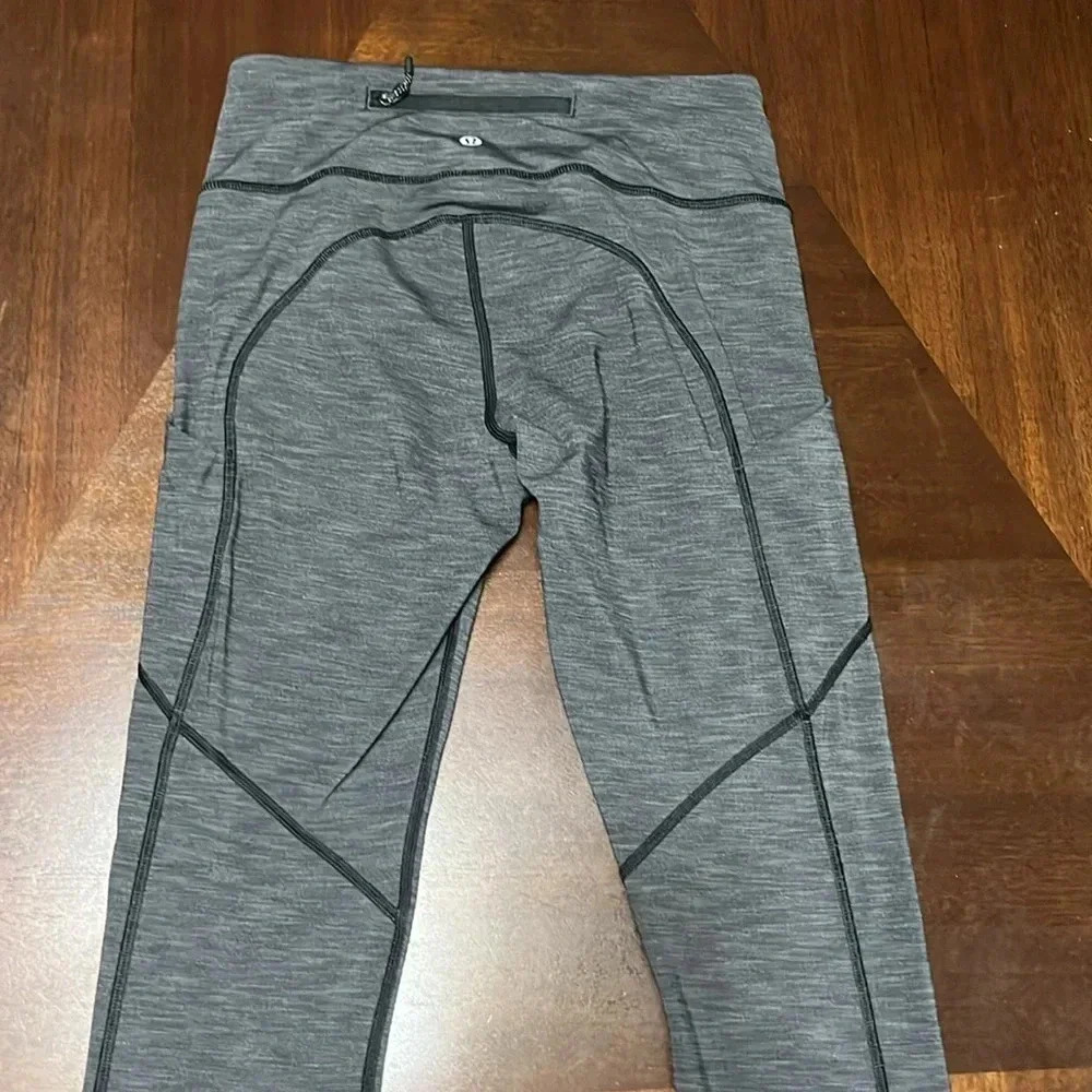 Lululemon Speed Up legging - Picture 5 of 9